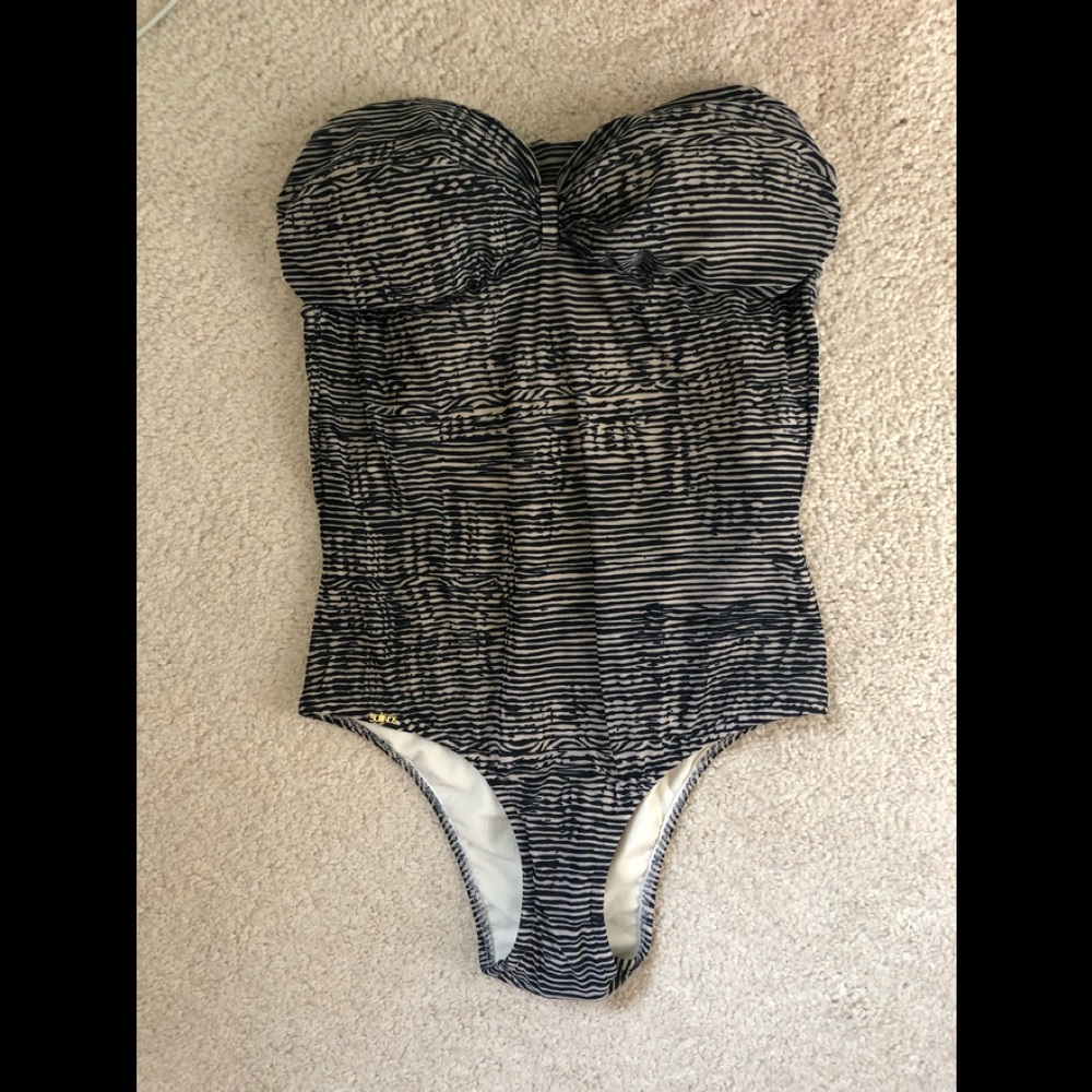 NWT Luxe Salinas swimsuit